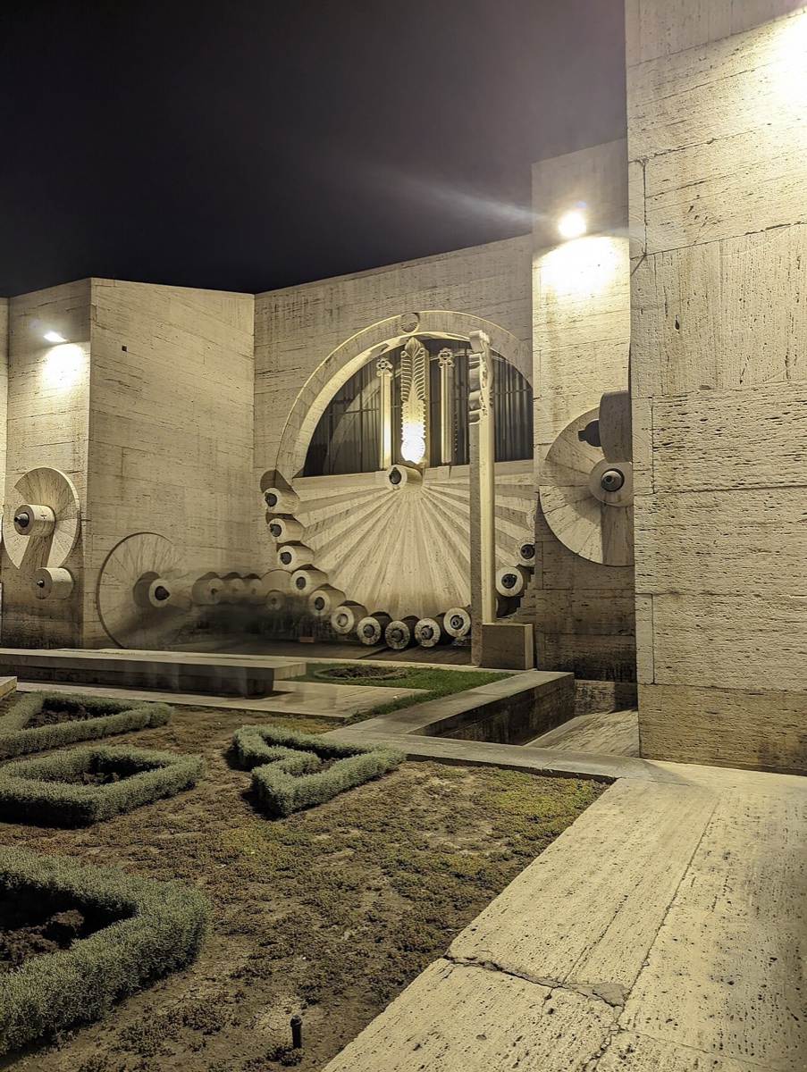 Cascade Complex (Cafesjian Center for the Arts)