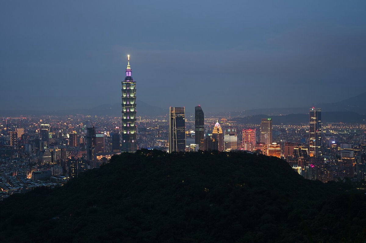 Elephant Mountain (Xiangshan) Trail
